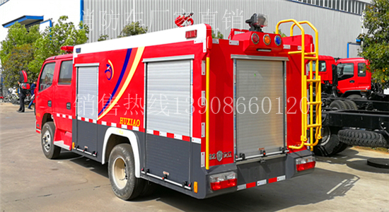 东风多利卡2吨水罐消防车