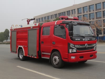 东风4-5吨泡沫消防车