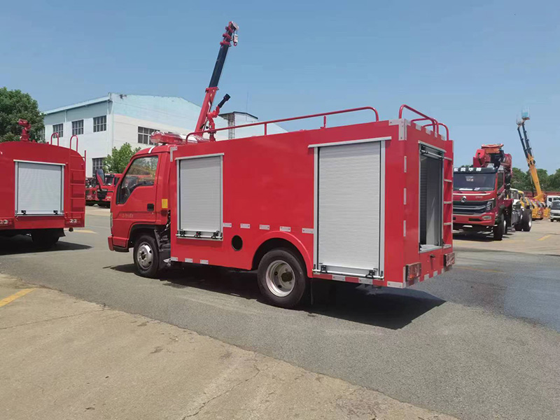 CLW5045GPSADY洒水泵绿化喷洒福田小卡2单排1.8方方罐