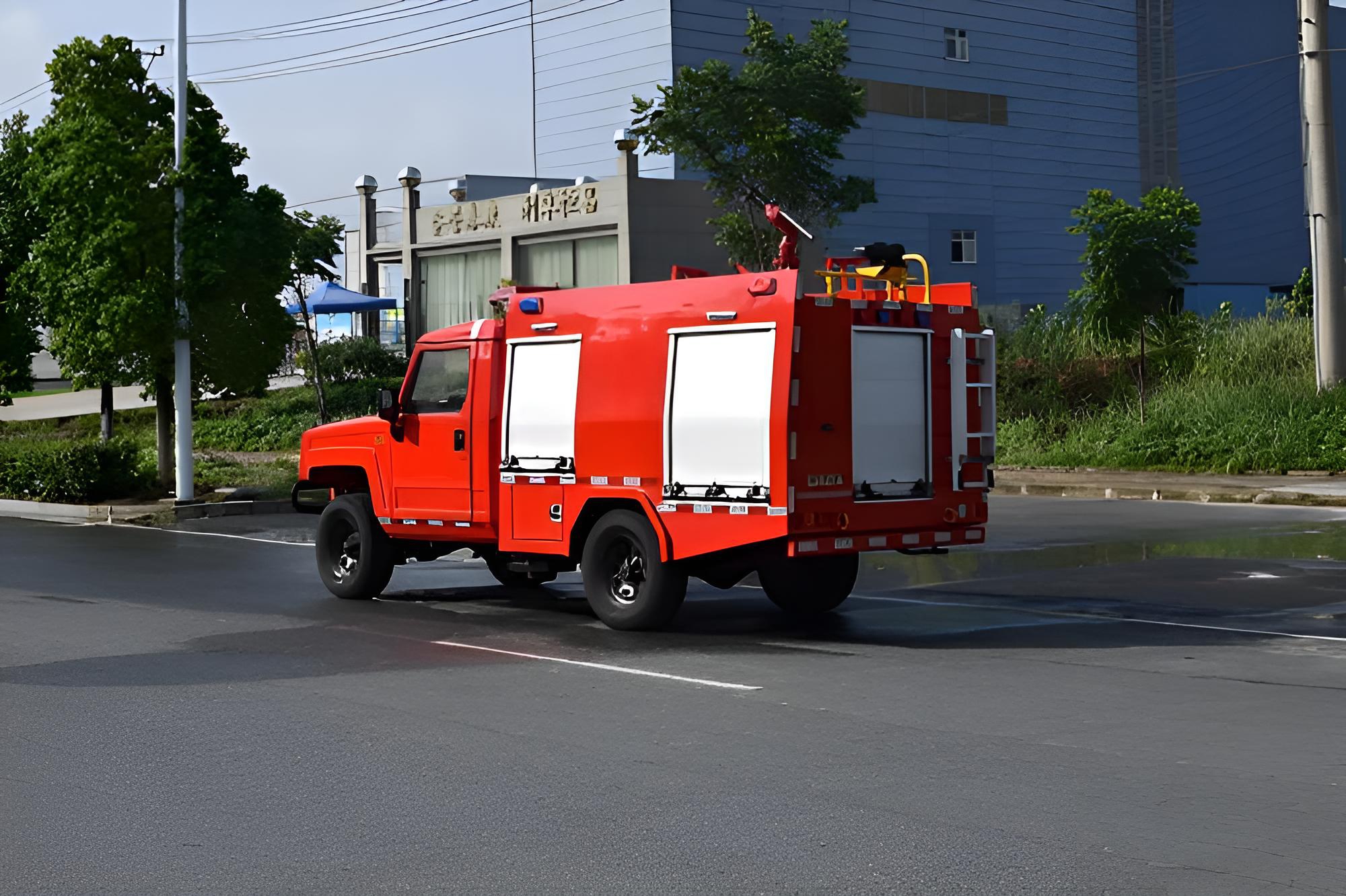 北汽四驱1吨消防车