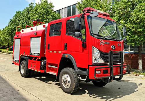 重汽四驱3吨森林消防车