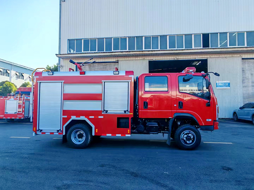 东风四驱3.5吨消防车