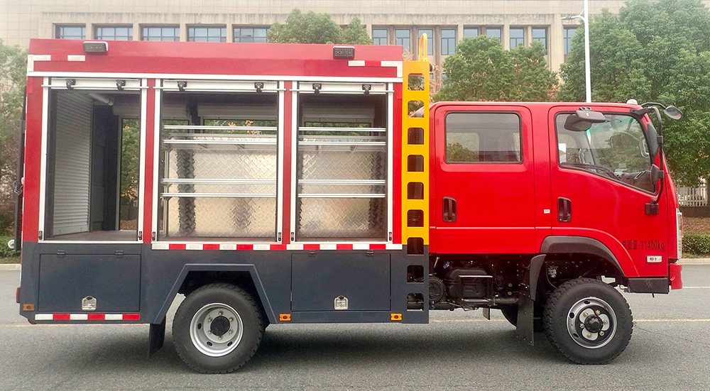 东风四驱装备车