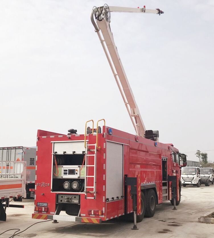 18米12吨举高喷射消防车