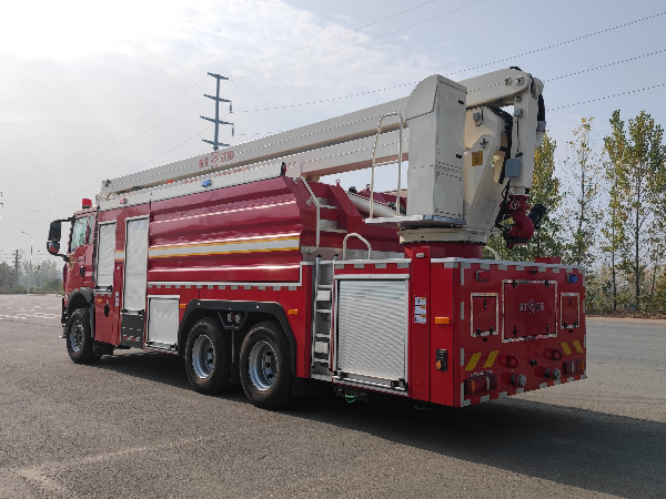 25米12吨高喷消防车