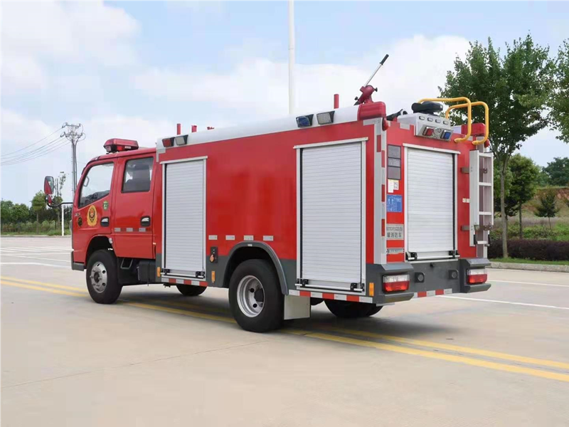 东风2.5吨泡沫消防车