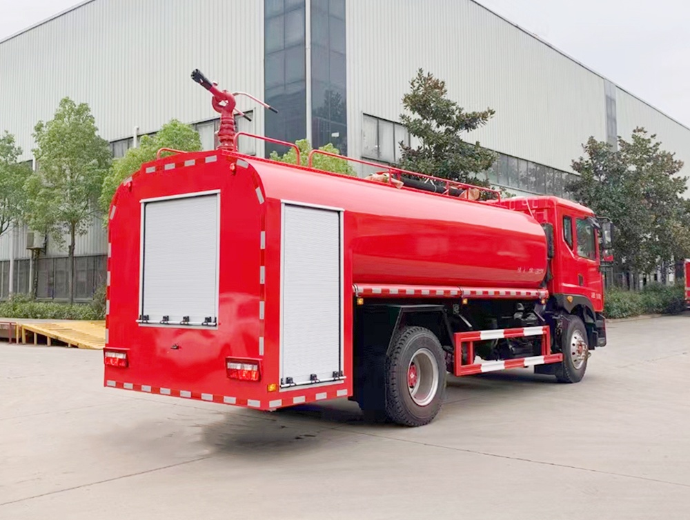 东风12吨消防洒水车