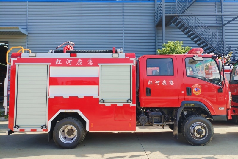 东风四驱3.5吨森林消防车