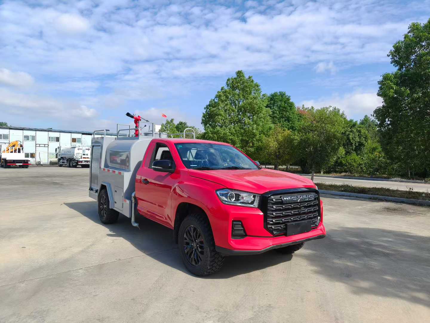 上汽四驱皮卡1.6吨森林消防车