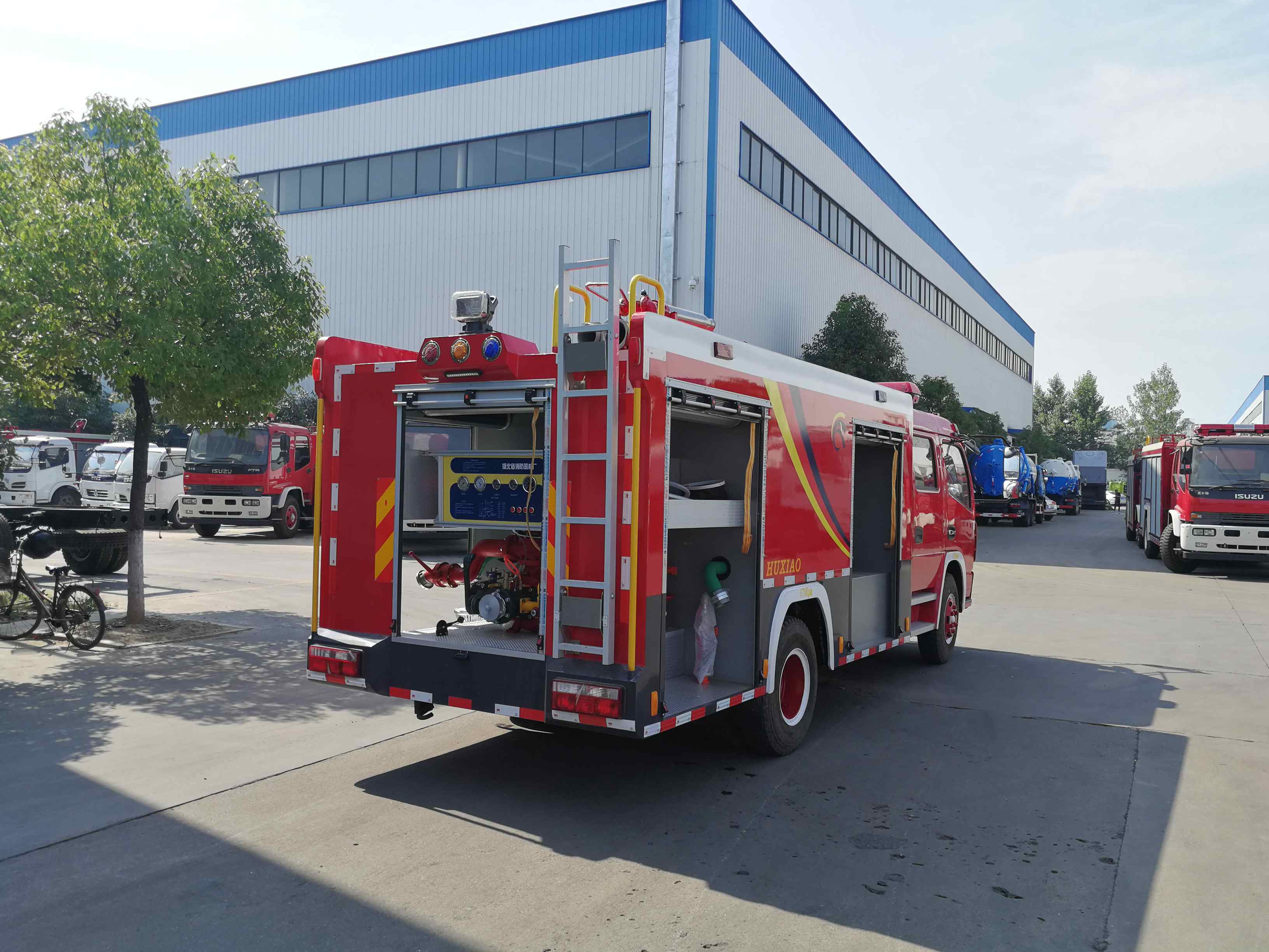 东风5吨水罐/泡沫消防车