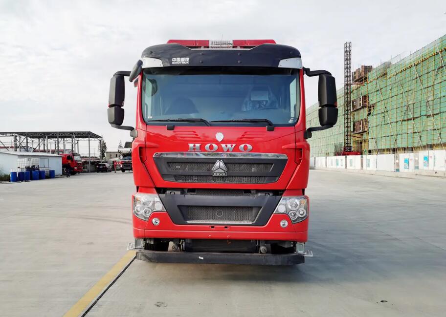 重汽后双桥12-16吨泡沫消防车