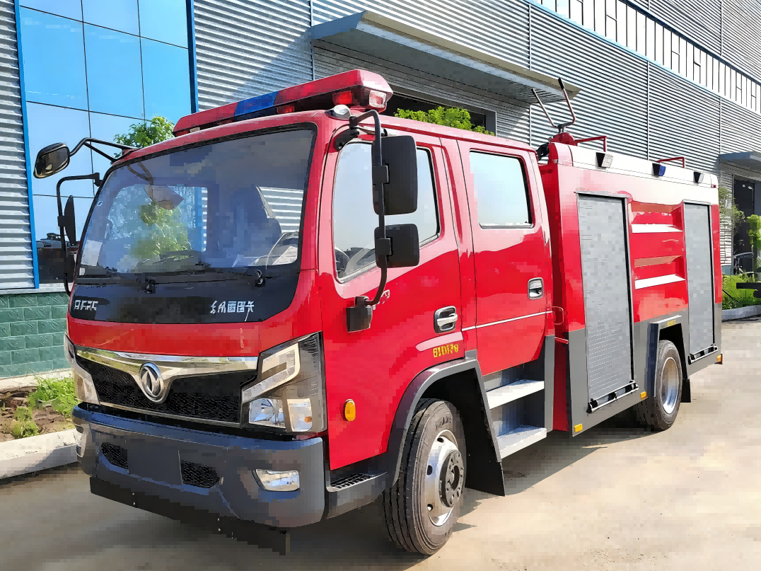 东风福瑞卡5吨水罐消防车