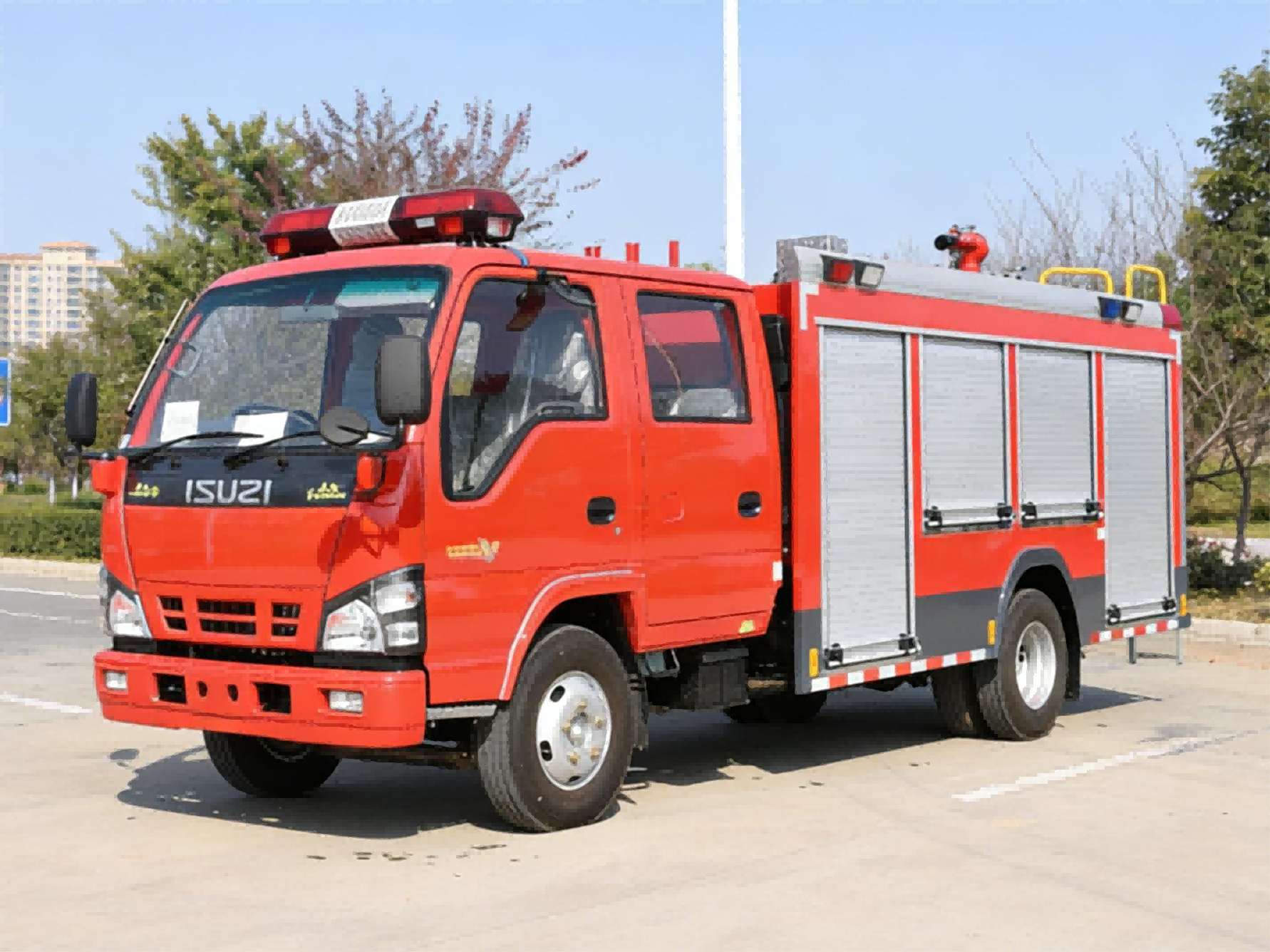 五十铃2.5吨水罐消防车