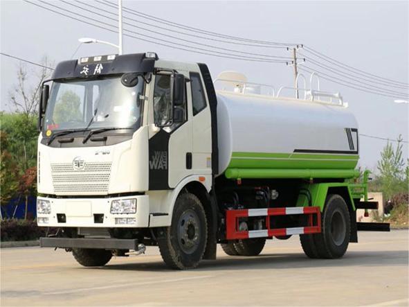 解放14方洒水车