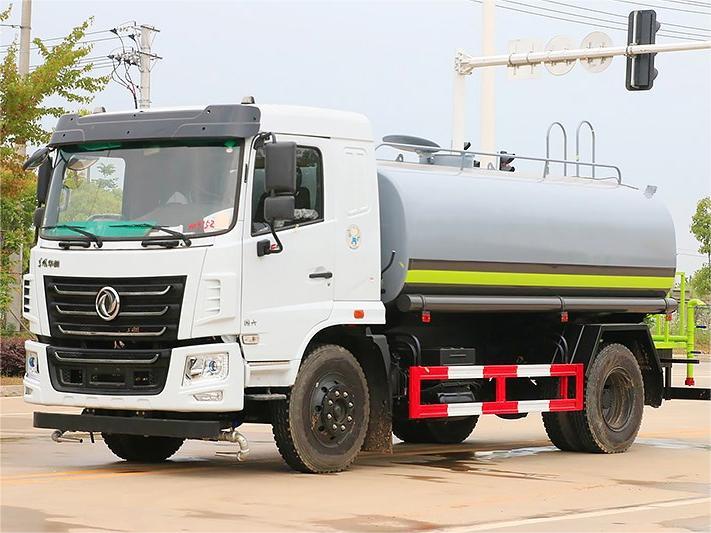 国六华神F5 12-14吨洒水车